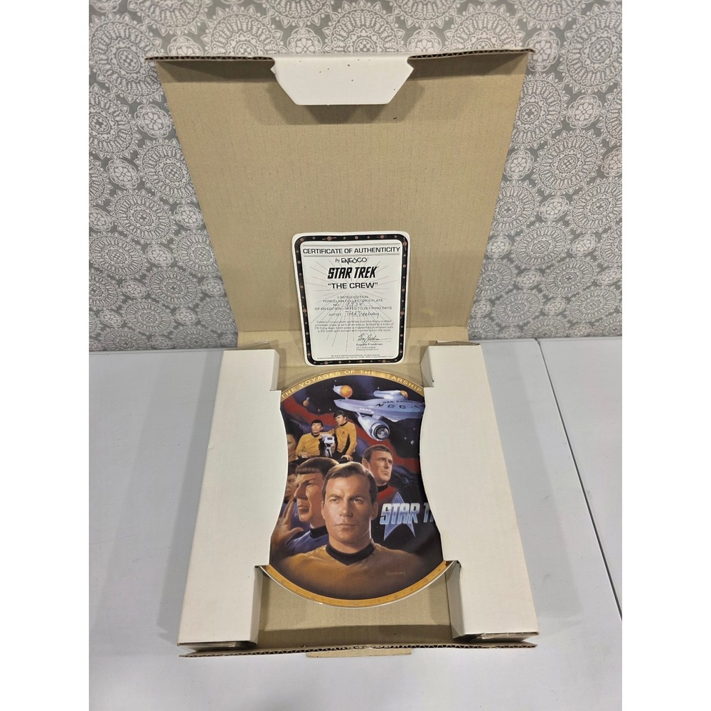 Enesco Star‎ Trek The Crew Porcelain Collectors Plate Limited Edition Numbered